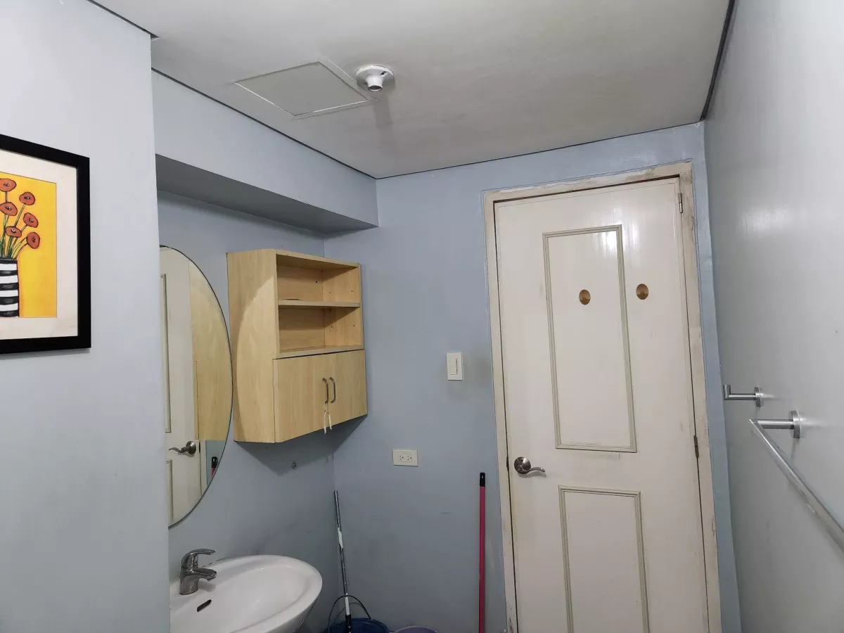 1 Bedroom Condominium for Lease in Pioneer St. Mandaluyong City08