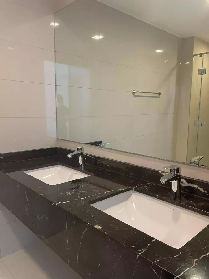 "Fully-Furnished 3 Bedroom Condo for leasein East Gallery Place, BGC, Taguig City"06