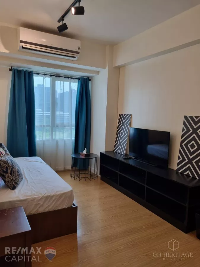 "Exclusive 1 Bedroom Unit for Lease in The Grove by Rockwell, Pasig City"02