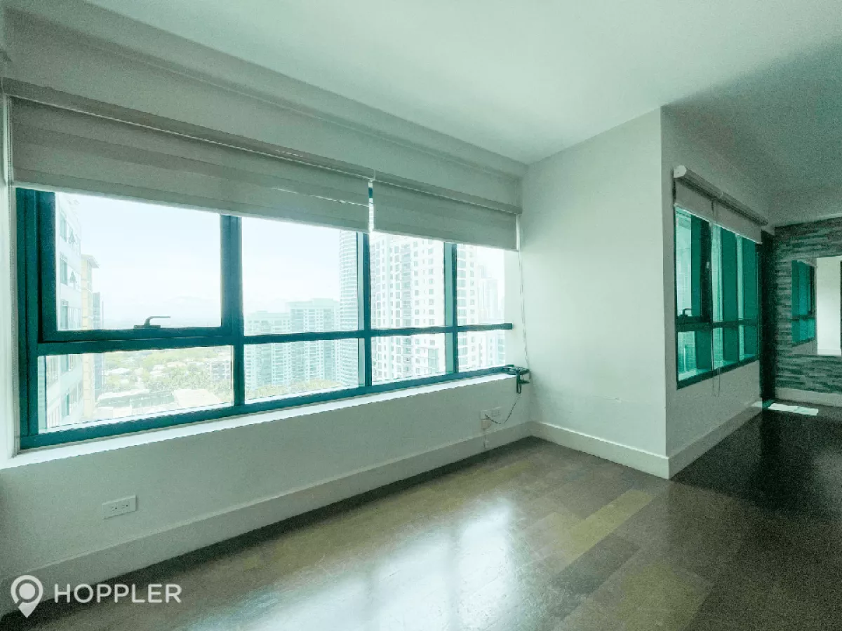 "2BR Condo for Rent in Edades Tower and Garden Villas, Makati - RR3251381"03
