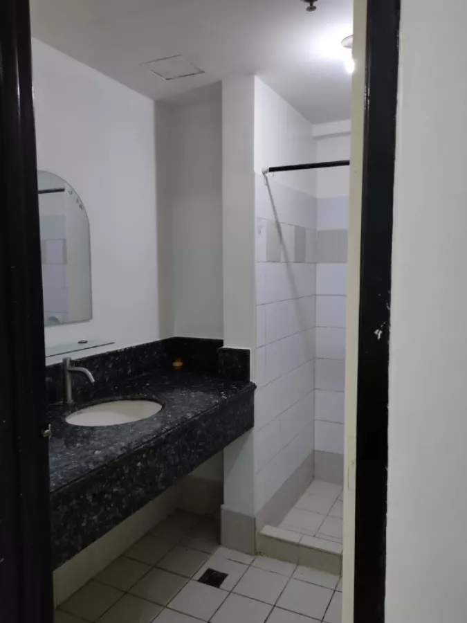 Very nice 2 Bedrooom Unit in Tivoli Garden near Makati Rockwell09