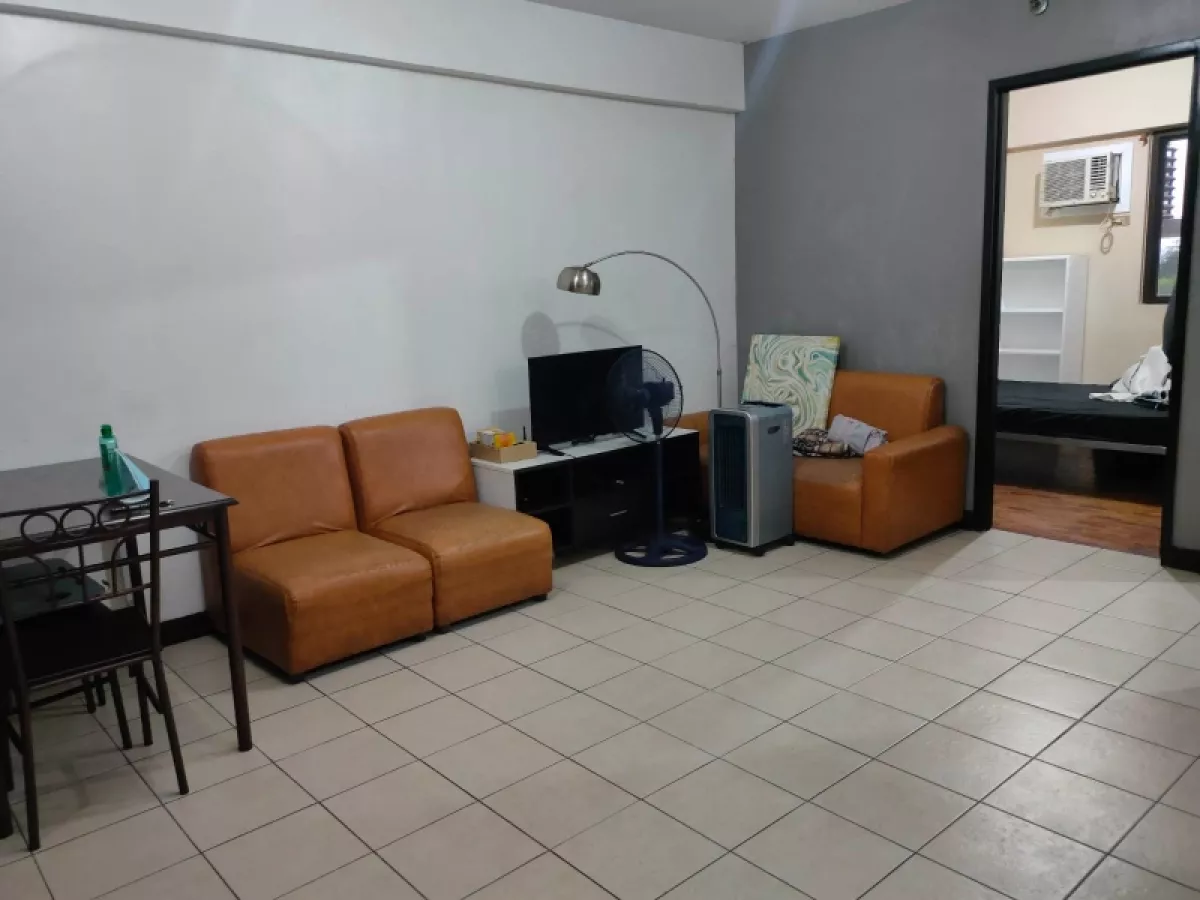 Very Nice 2 Bedroom in Cypress Tower near BGC & McKinley Hill03