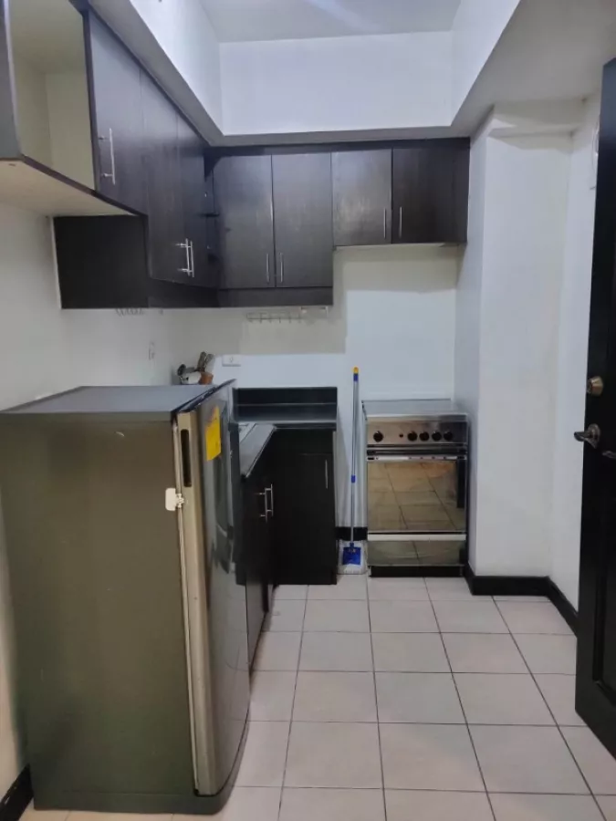 Very Nice 2 Bedroom in Cypress Tower near BGC & McKinley Hill05