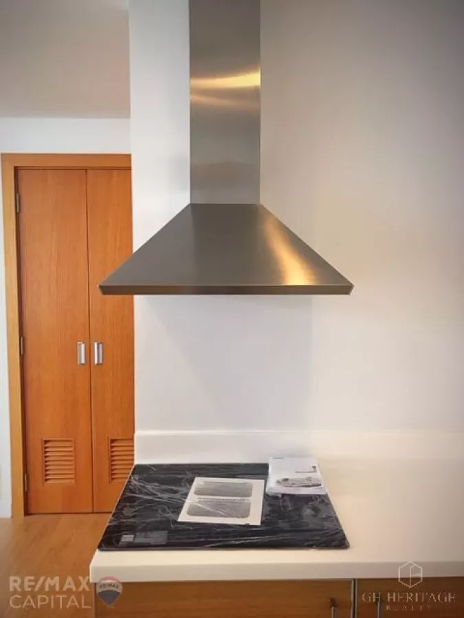 "Fully Furnished 1 Bedroom Unit in Park Terraces, Makati City"05