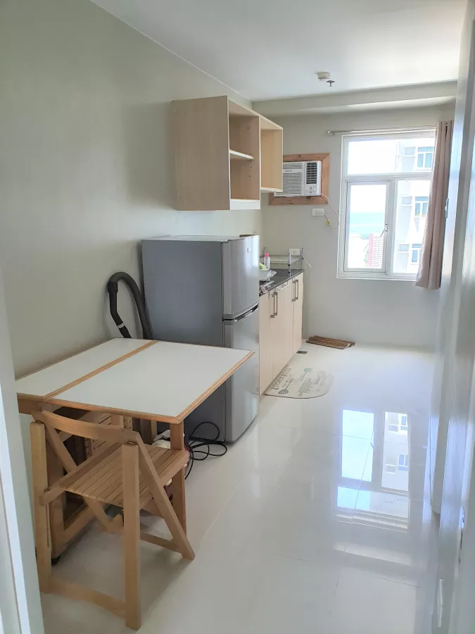 "For Rent 1-Bedroom Unit at Vista Taft, Taft Avenue, Manila City"02