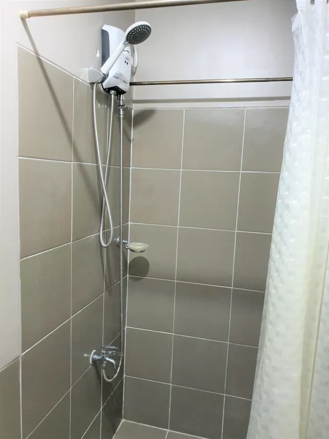 "For Rent 1-Bedroom Unit at Vista Taft, Taft Avenue, Manila City"04