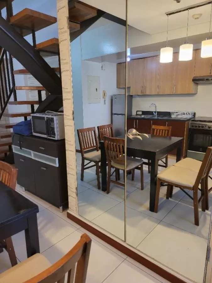 For lease  2BR furnished with parking Columns condo in legazpi village07