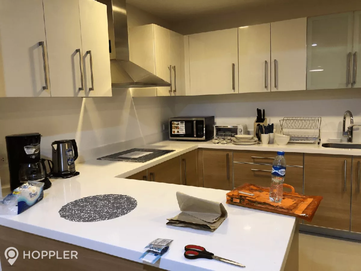 "1BR Condo for Rent in Park Terraces, San Lorenzo Village, Makati - RR2302281"02