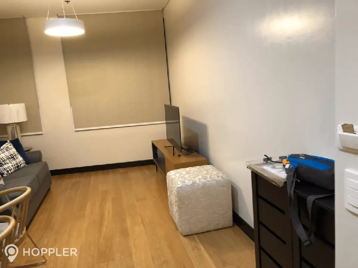 "1BR Condo for Rent in Park Terraces, San Lorenzo Village, Makati - RR2302281"06