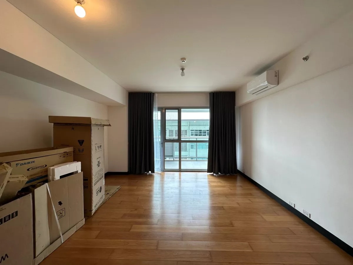 "1 Bedroom Unit in West Tower, One Serendra, BGC, Taguig City"03