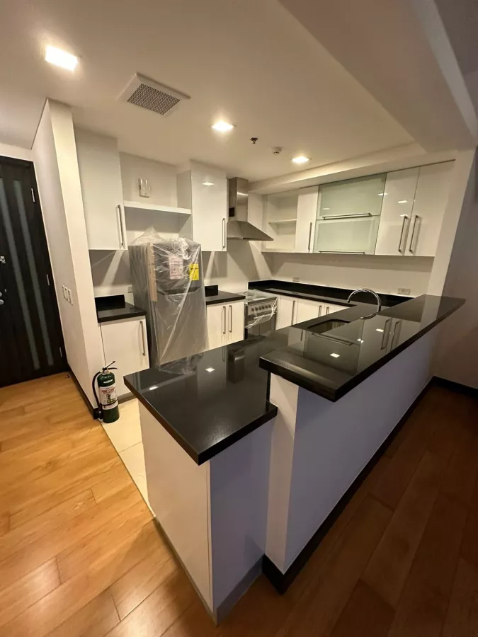 "1 Bedroom Unit in West Tower, One Serendra, BGC, Taguig City"04