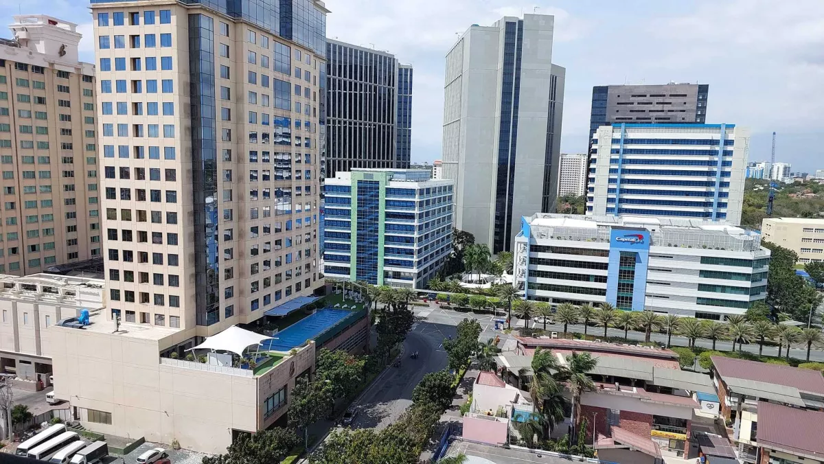 Office Building PEZA Registered for long term lease01
