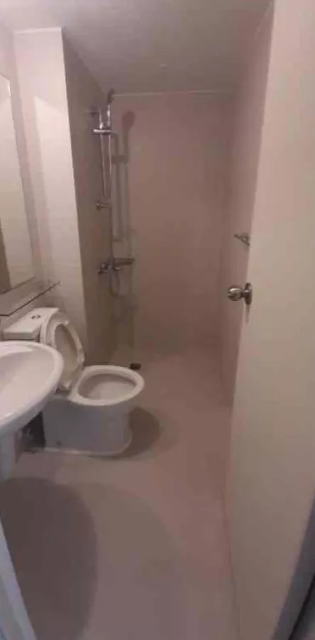 "30 sqm 1 Bedroom Unit at Azure Urban Resort Residences, Parañaque City"05