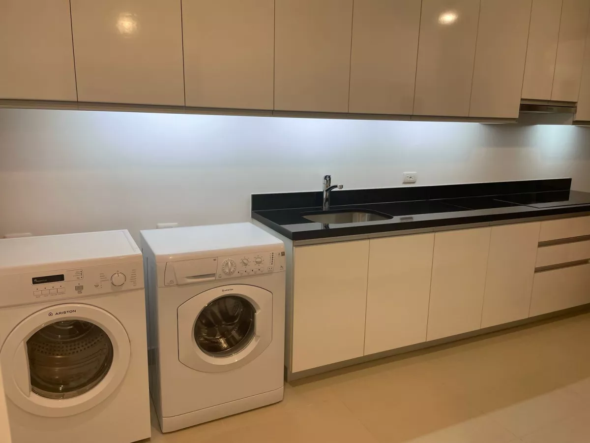 3 Bedroom Unit For Rent Two Roxas Triangle Narciso Realty06