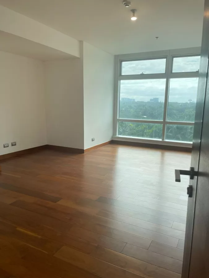 3 Bedroom Unit For Rent Two Roxas Triangle Narciso Realty07