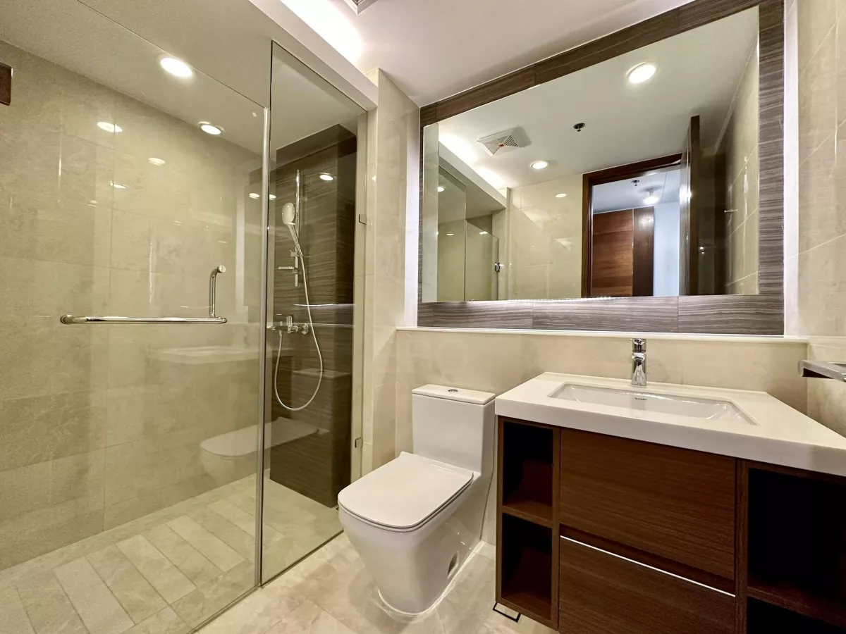 3 Bedroom Two Roxas Triangle For Rent Brand New Condo in Makati06