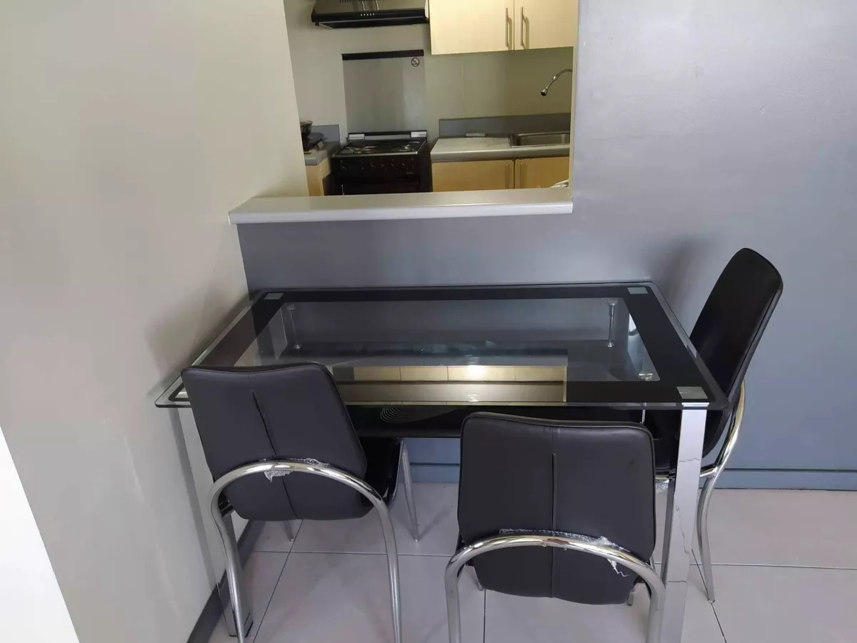 "For Lease 3 Bedrooms Condo with Parking in Legazpi Village, Makati City"04