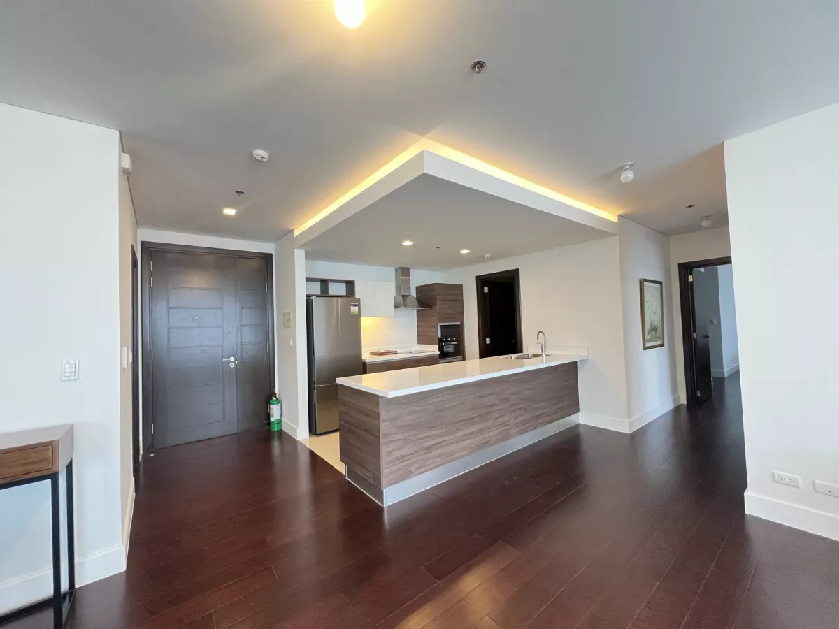 "Cozy 2 Bedroom Unit For Rent Garden Tower, Makati"03