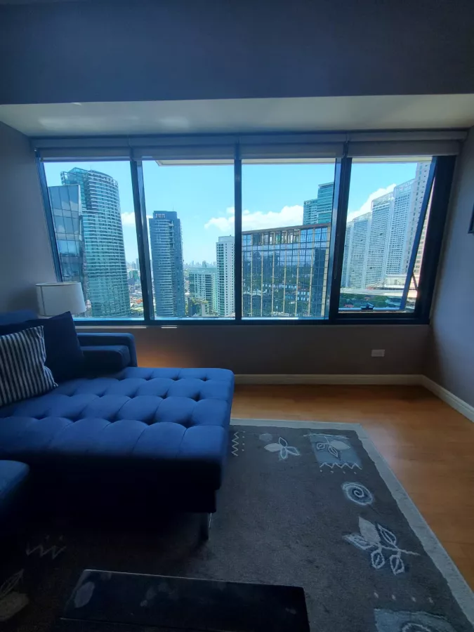 "Nicely Furnished 1 Bedroom Unit at One Rockwell, West, Makati City For Rent"04