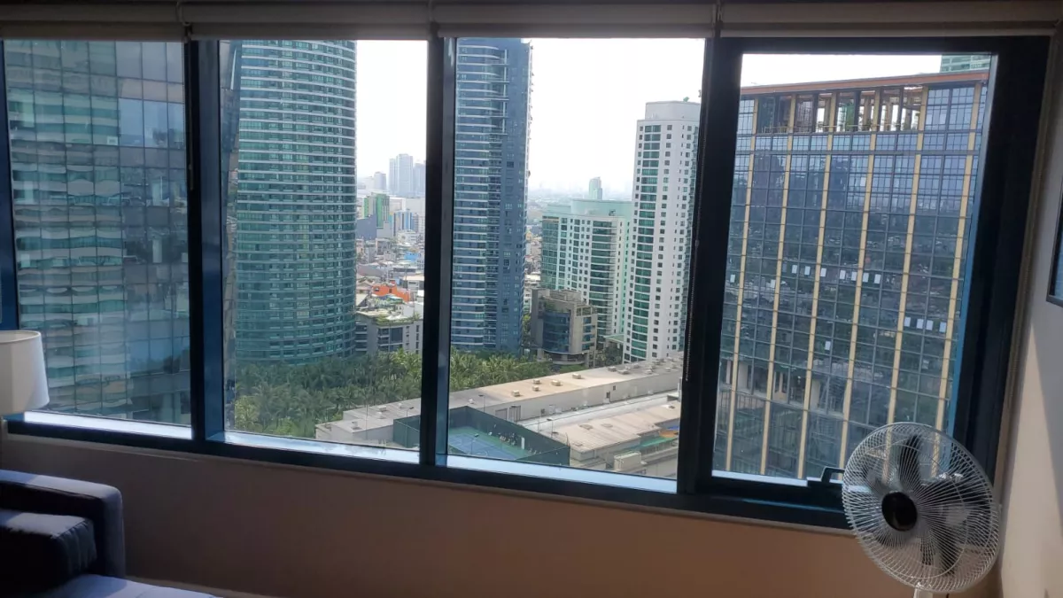 "Nicely Furnished 1 Bedroom Unit at One Rockwell, West, Makati City For Rent"05