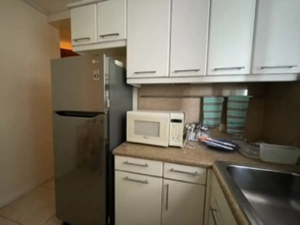 "1 Bedroom Apartment in The Biltmore, Legaspi Village Makati For Rent"05