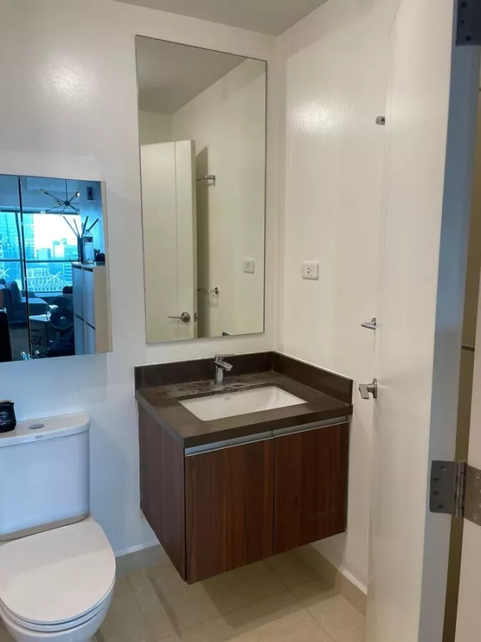 Modern 2BR Condo unit in Shang Salcedo Place for Lease at Makati!09