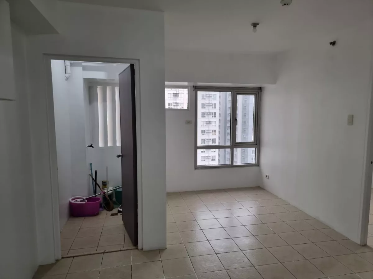 One Bedroom Avida West Makati For Rent03