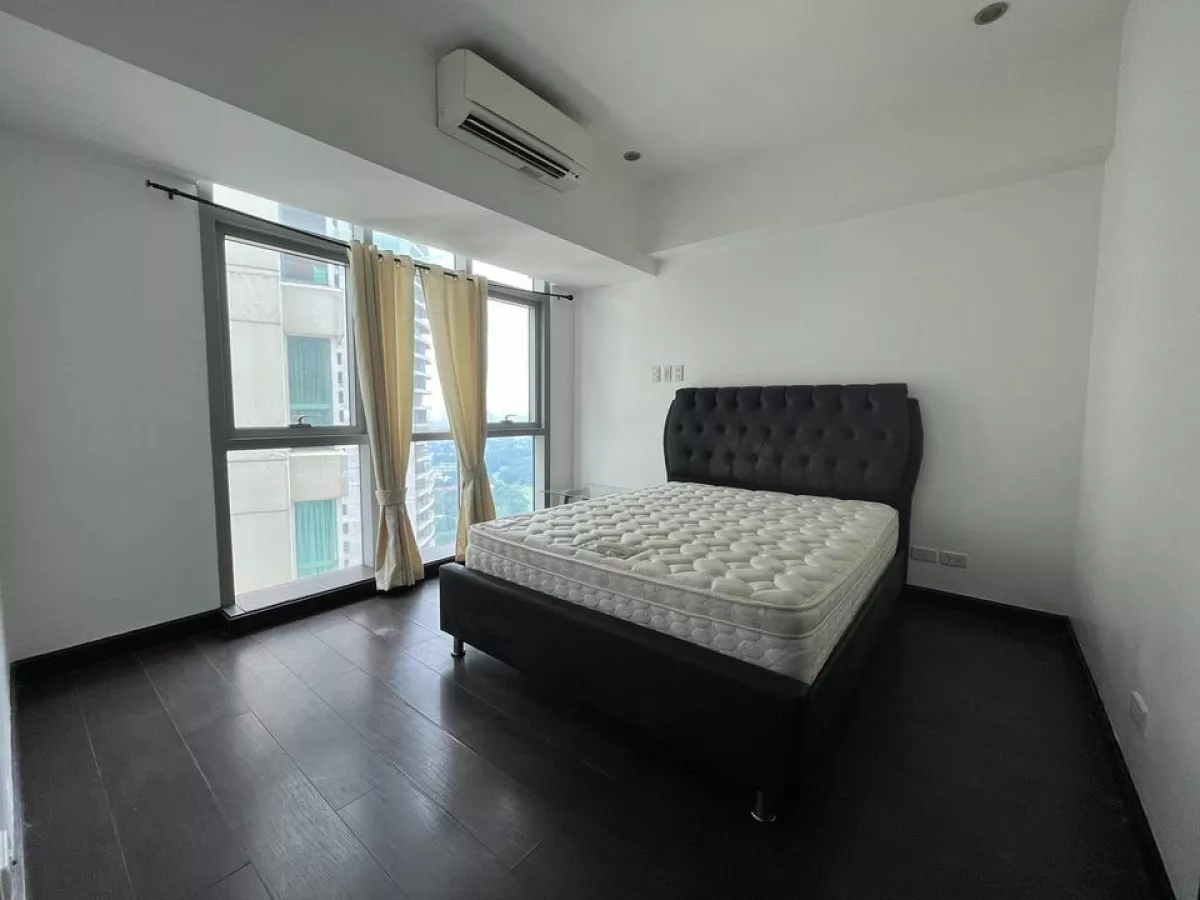 Spacious 1 bedroom unit in The Address at Wack Wack Condominium for lease03