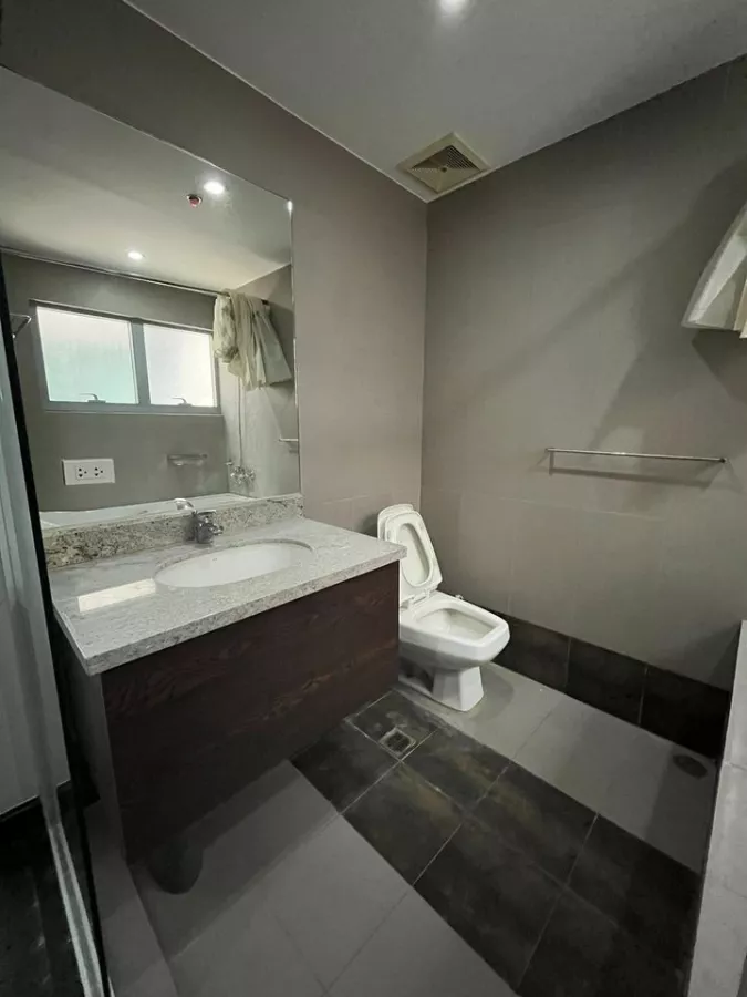Spacious 1 bedroom unit in The Address at Wack Wack Condominium for lease04