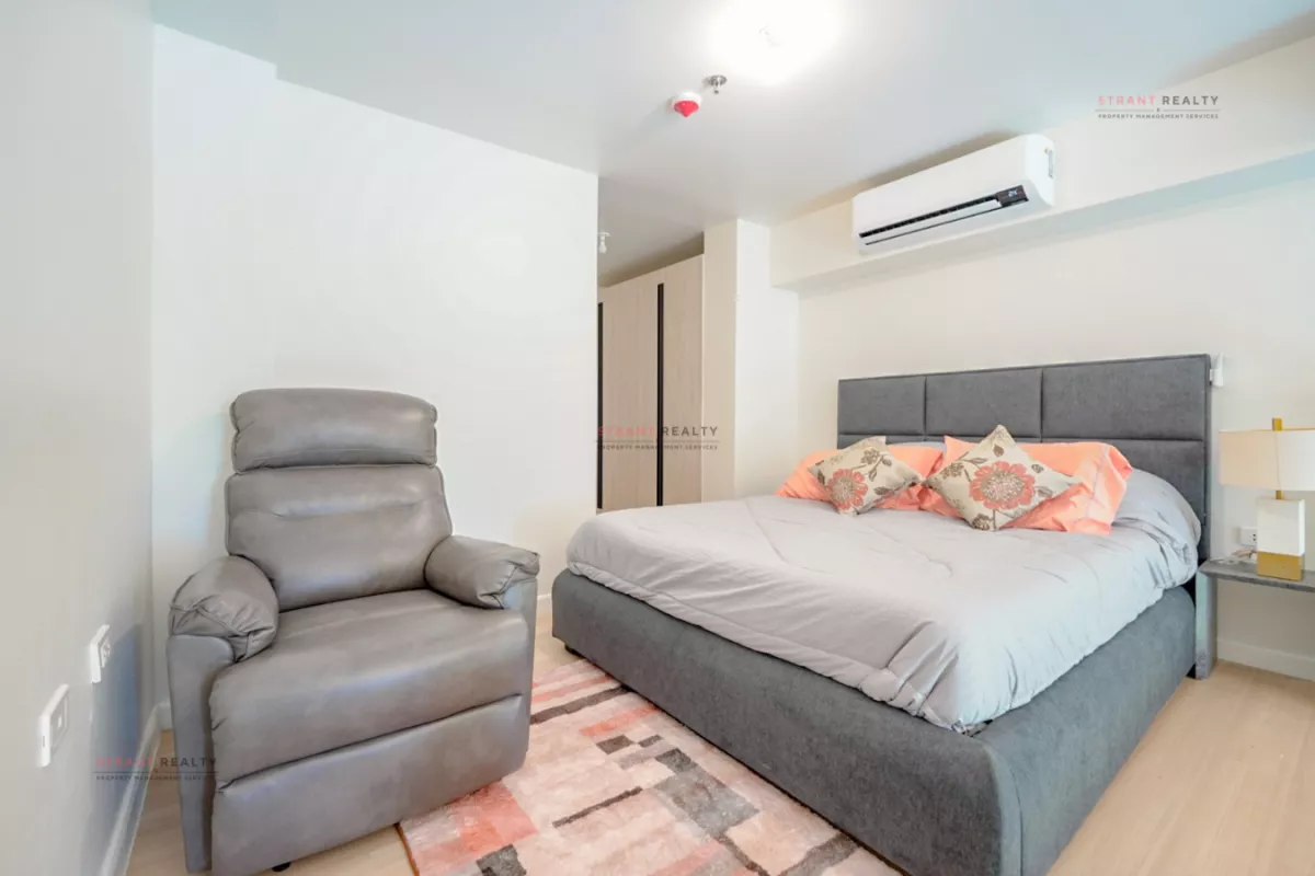 For Rent 1-Bedroom Loft Mandani Bay Mandaue near Cebu Doctors University08