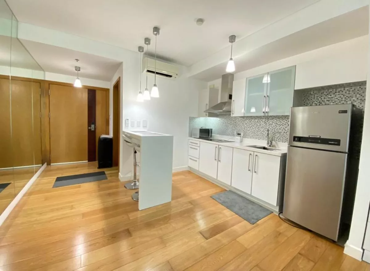 For Lease Studio Unit in Park Terraces Makati05