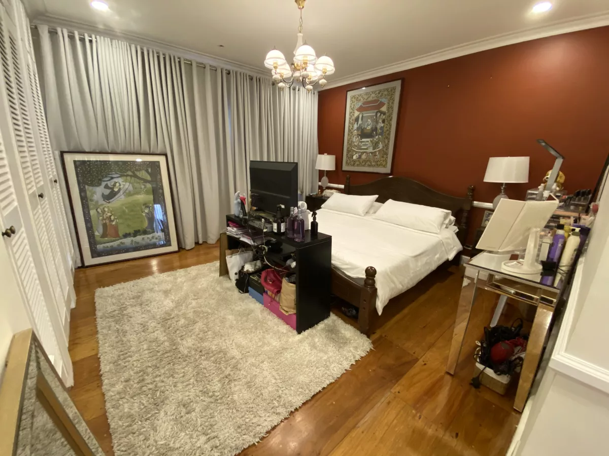 Sophisticated Penthouse Unit in Le Triomphe Condominium Makati for Rent08