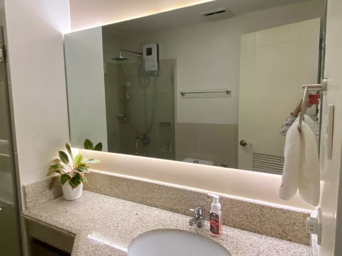 "Fully Furnished 2 Bedroom Unit for Rent at Brio Tower, Makati City"05