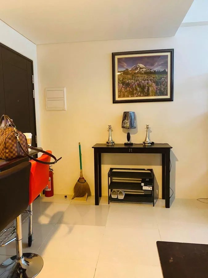 For Rent Nice Interior 1Bedroom at Parkwest Condominium in Fort Bonifacio Taguig02