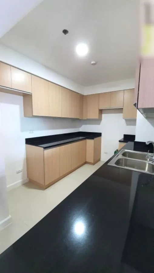 "3BR Penthouse Unit for Rent at The Veranda - West Tower in Western Bicutan, Taguig City"03