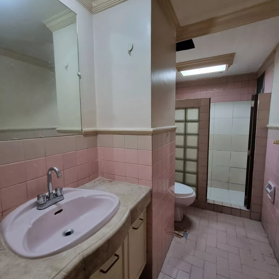 "2 Bedroom Condo Unit at Heart Tower, Salcedo Village, Makati City"08