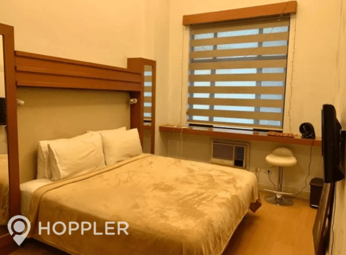 "1BR Condo for Rent in Forbeswood Heights, BGC, Taguig - RR2508181"02