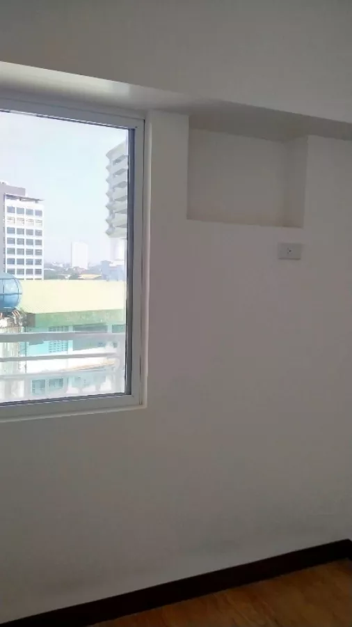 Two Bedroom Bare Unit with Parking For Lease06