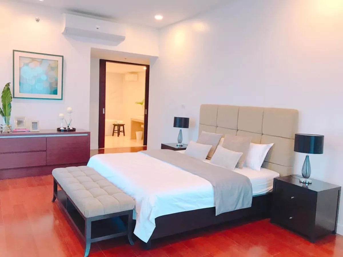 For Lease 4BR unit in Grand Hyatt Residences06