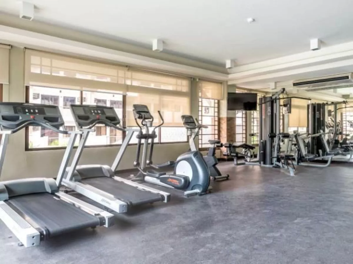 "For Rent 2 BR Fully Furnished Penthouse unit w/ balcony in Sun Valley, Parañaque"03