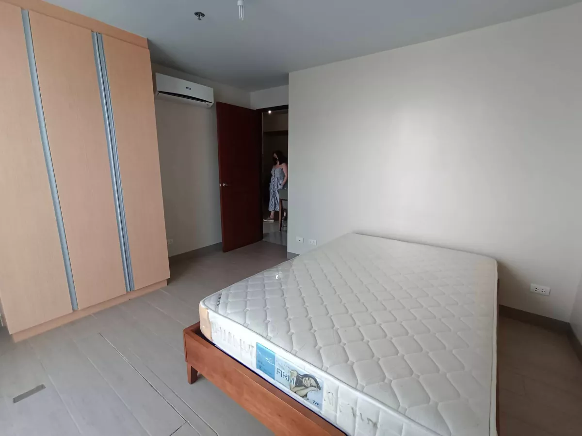 "Fully-Furnished 2 Bedroom  in One Uptown Residences, BGC Taguig"07
