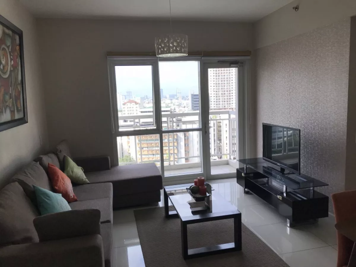 2br Senta Alveo Condo Legaspi vilage Makati02