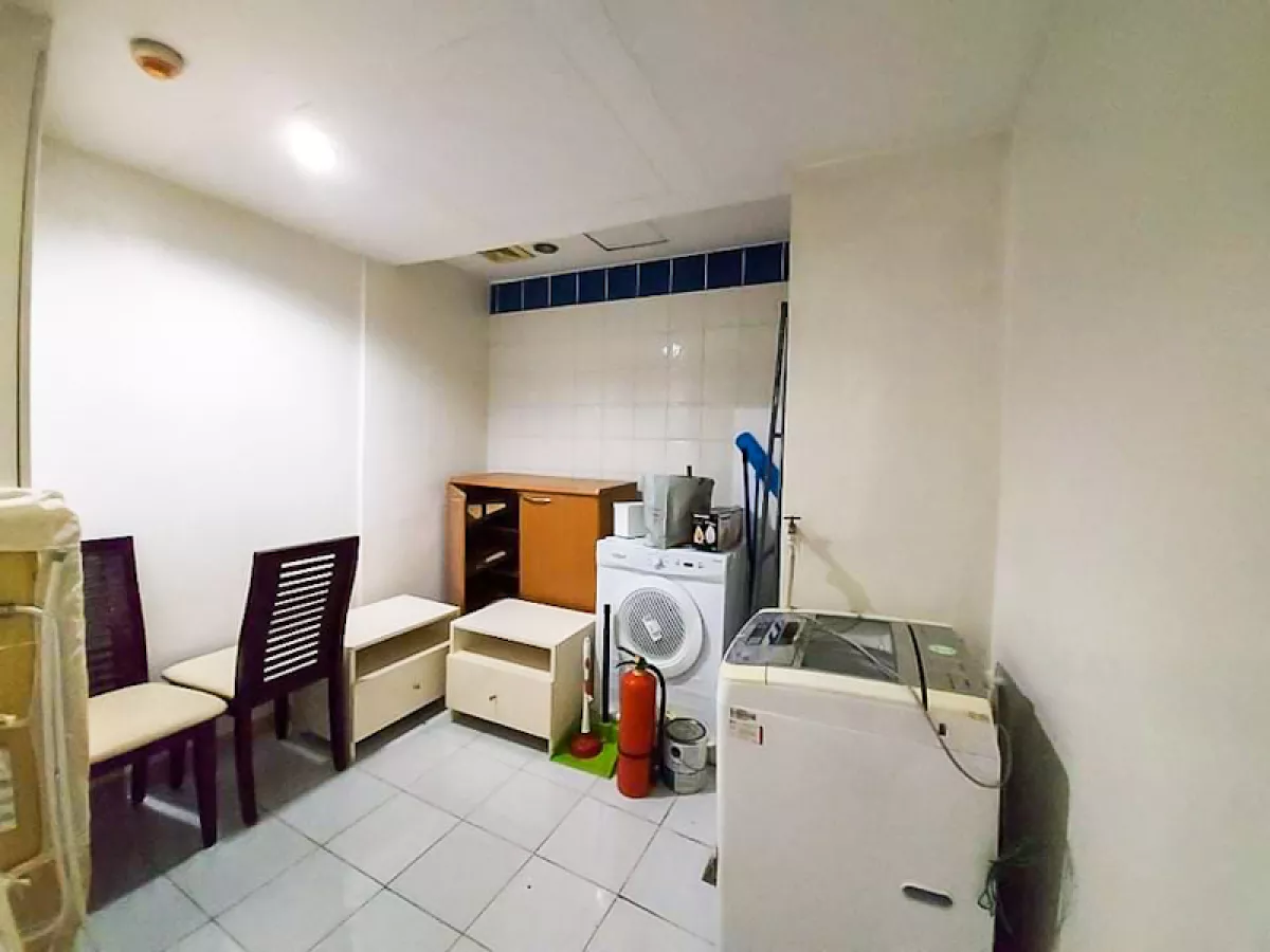2BR Condo for Rent in Greenbelt Radissons Legaspi Village Makati City RH99908