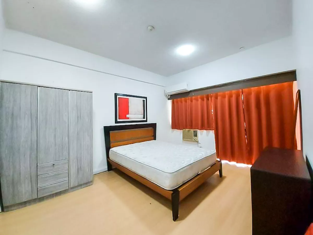 2BR Condo for Rent in Greenbelt Radissons Legaspi Village Makati City RH99909