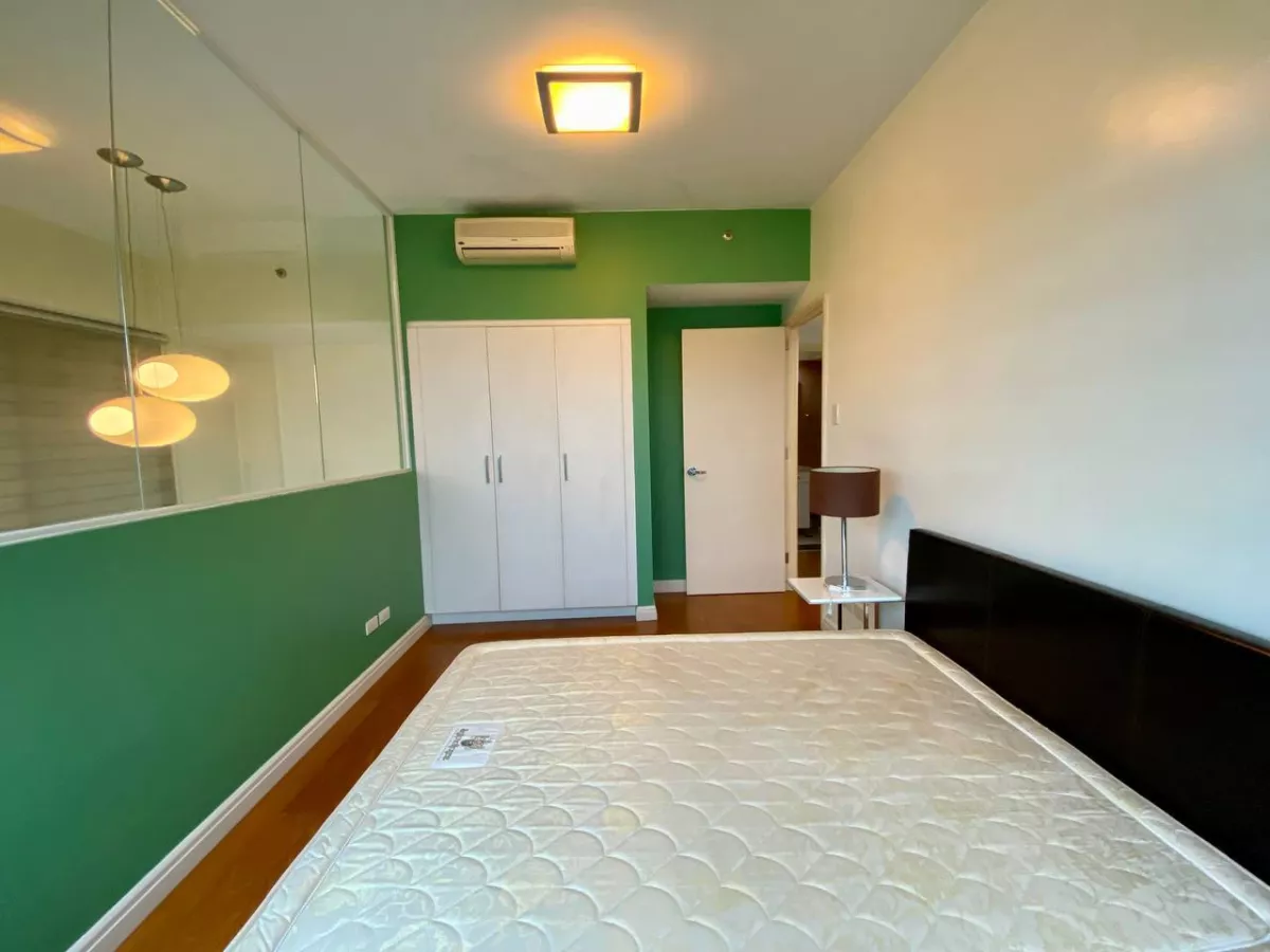 Two Bedrooms Loft For Rent in One Rockwell East Tower09