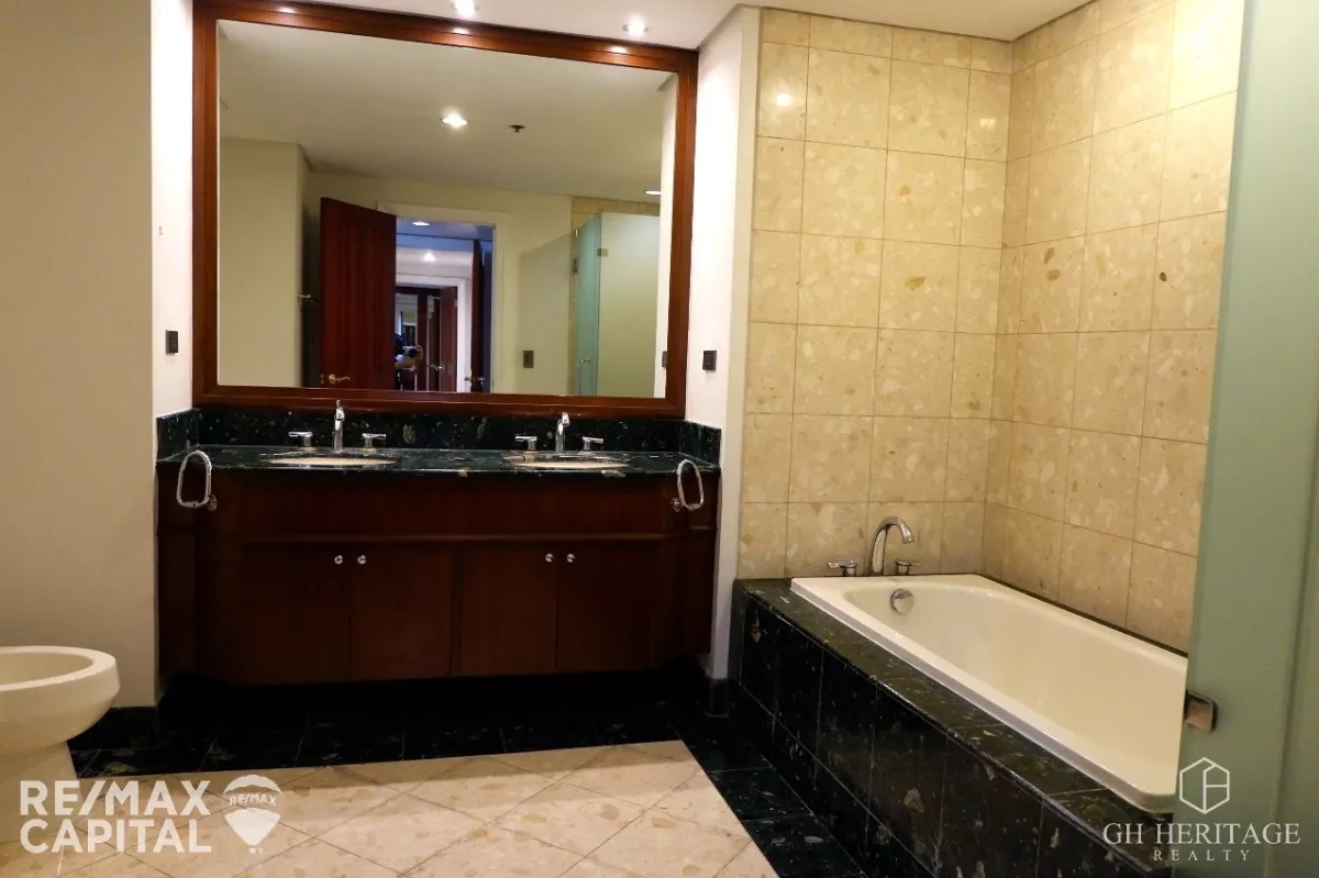 "Spacious 3BR Unit For Lease in Rizal Tower, Rockwell Center, Makati City"02