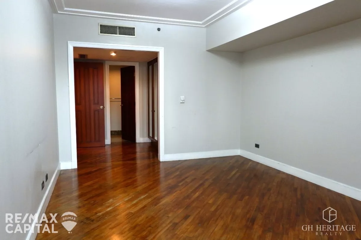 "Spacious 3BR Unit For Lease in Rizal Tower, Rockwell Center, Makati City"08