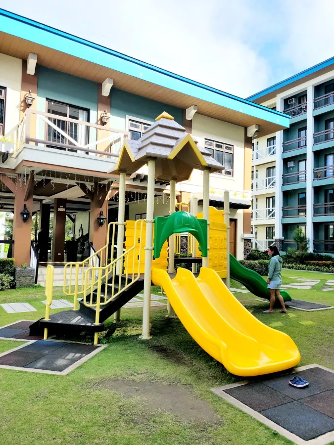 2 Bedroom Condominium unit for rent in Pine Suites Tagaytay03