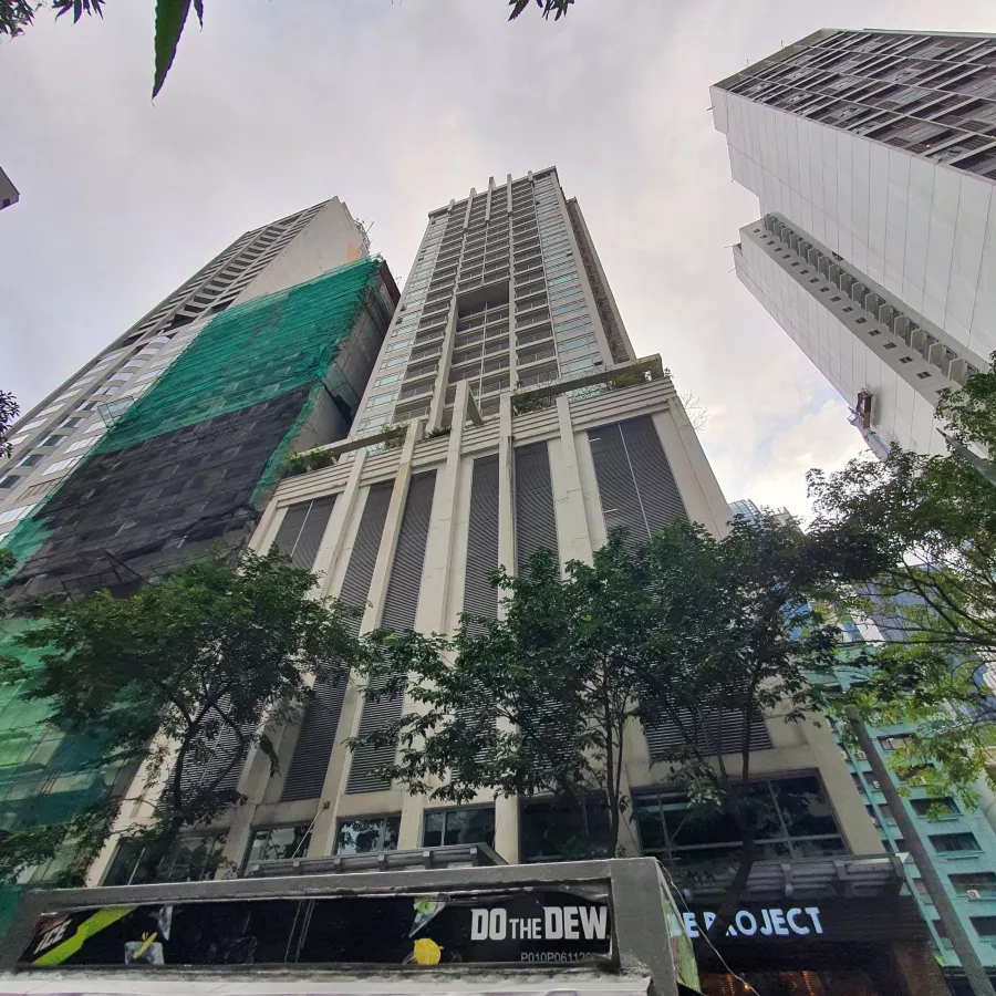"1 Bedroom  Rent near Ayala Avenue, PB Com, GT Tower, RCBC Plaza Makati"02