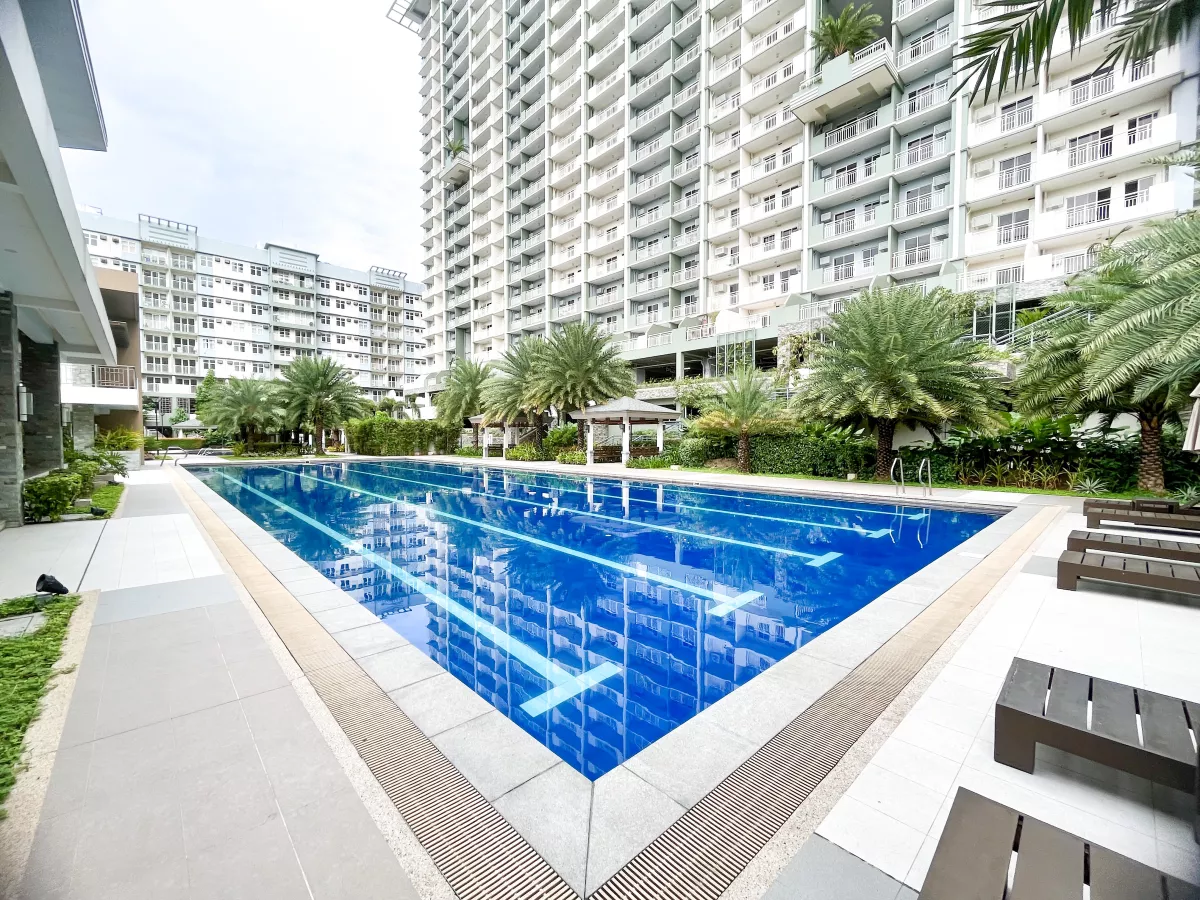 "2BR, 1 Bathroom Condominium with Balcony and Ocean View For Rent in Davao"03